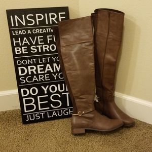 NWT knew boots brown elastic back goldtone metal